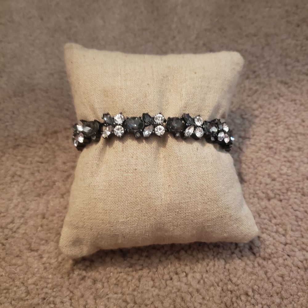 Stella and Dot Rose Stretch Bracelet